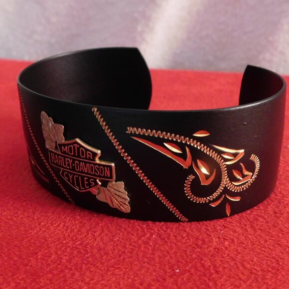 Ladies Harley Davidson Cuff Bracelet - Picture 4 of 6